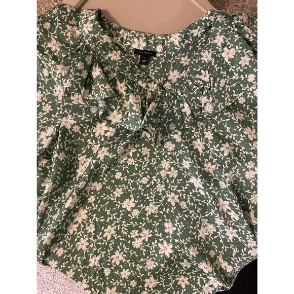 Ann Taylor V neck Ruffled Blouse small - Picture 6 of 6